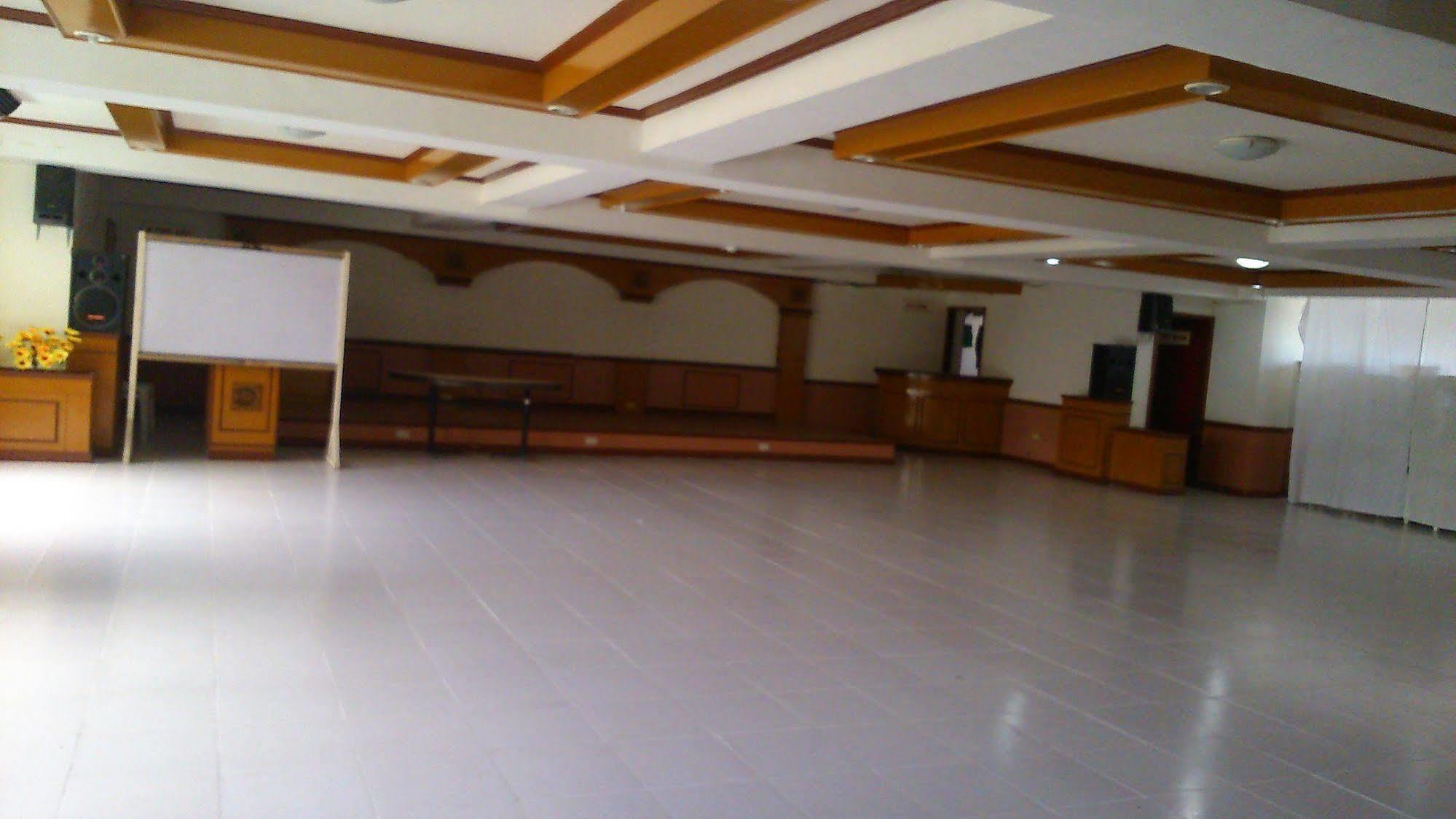 Magayon Hotel Legazpi Dış mekan fotoğraf
